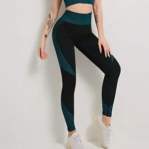 Ensemble 2 pièces de sport respirant pour femme avec logo personnalisé : Legging froncé et soutien-gorge de sport pour le fitness et le yoga, idéal pour les grandes tailles - Product Image 4