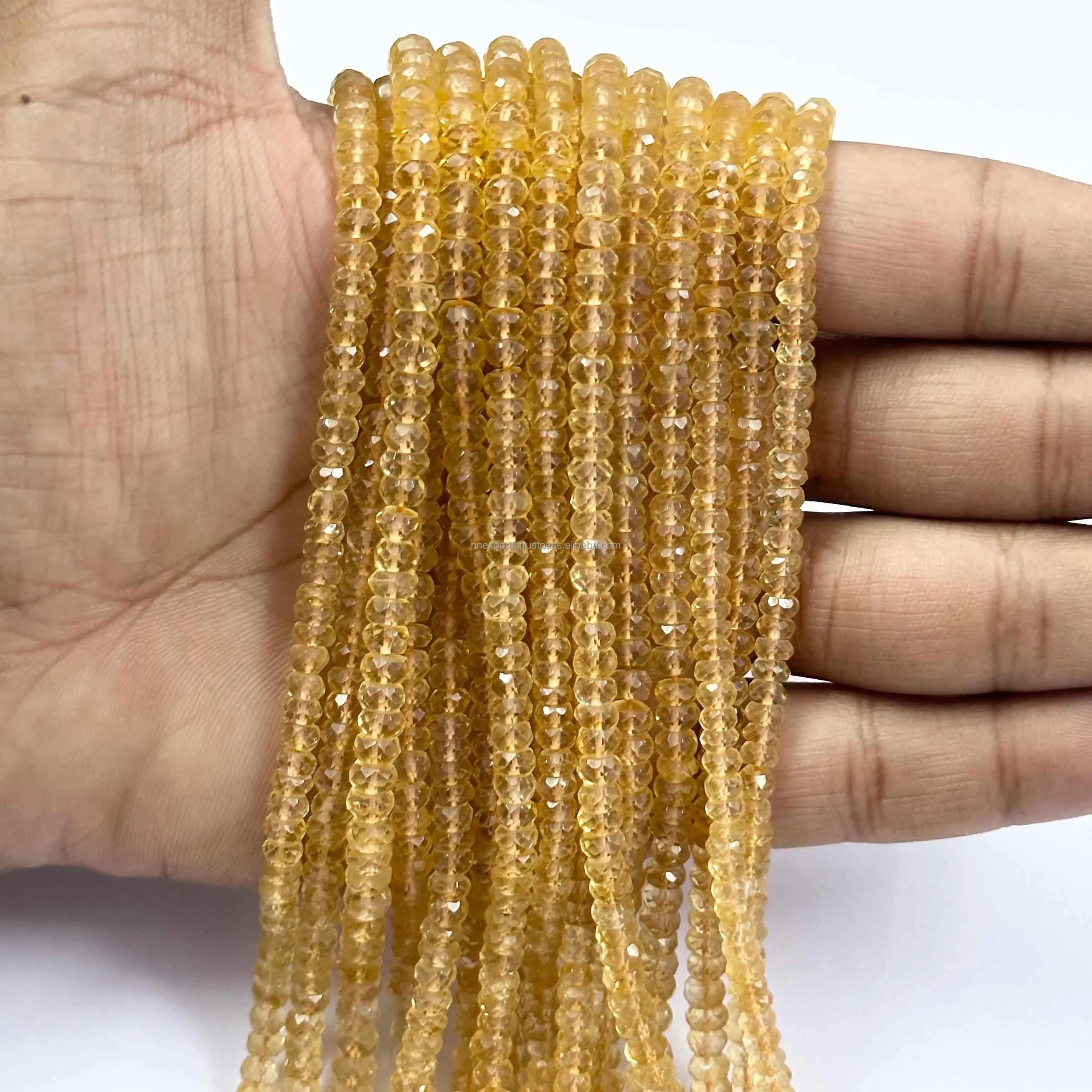 สีเหลือง