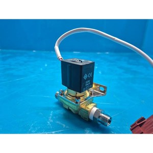 Vanne solénoïde pilotée SMC VXD2130-03N-5G1-B, utilisée comme pièce détachée pour équipement semi-conducteur Legacy - Product Image 4