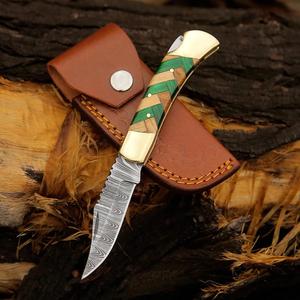 Couteau de poche pliant artisanal de nouvelle conception pour le camping et la chasse en plein air, avec une belle poignée et une lame en acier, idéal pour la survie et les projets DIY. - Product Image 1