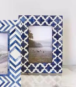 Cadre photo rectangulaire moderne en bois écologique HASAN CRAFT, motif floral bleu vertical, impression en relief, ornementé pour table - Product Image 4