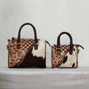 กระเป๋าเดินทางแบบสปอร์ตขนาดเล็ก รุ่น Speedy Duffle Bag หนังแท้ 100% แต่งลายด้วยมือ สีน้ำตาลขาว ขนเฟอร์  น้ำหนักเบา กันน้ำ  กำลังเป็นที่นิยมในปี 2026 - Product Image 6