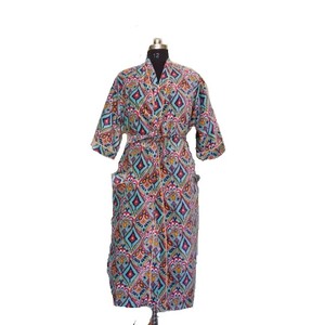 Bata con estampado geométrico para mujer, cuello mandarín, manga tres cuartos, ropa de dormir informal de algodón tejido suave - Product Image 1