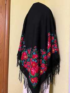 Chal de lana gris con borde floral bordado, flecos de flores rojas, bufanda triangular con borlas, estilo folclórico para mujer, bufanda de invierno. - Product Image 3