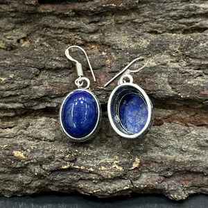 Boucles d'oreilles clous en argent sterling 925 et lapis-lazuli, bijoux artisanaux en pierres précieuses, cadeau élégant et raffiné pour femme, certifiées IGI, idéales pour les soirées. - Product Image 5