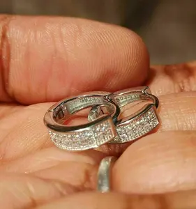 Boucles d'oreilles créoles Tishya en moissanite véritable, argent sterling 925 plaqué or blanc, coupe brillante vintage, 6g, luxe pour femme - Product Image 2