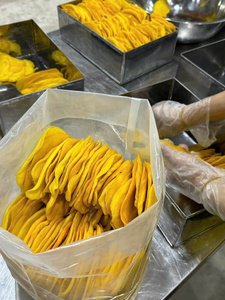 Premium Soft <b>Dried</b> <b>Mango</b> Slices Bulk Wholesale | OEM Custom Packaging Vietnamese Dehydrated <b>Mango</b> - Product Image 1