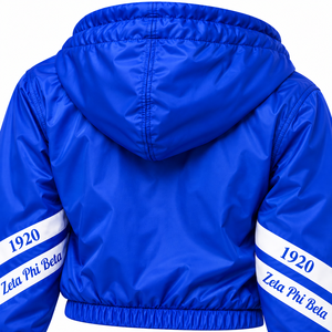 Chaqueta Corta con Capucha Zeta Phi Beta para Mujer, Azul Rey, Cierre Completo, Manga Blanca con Rayas, Letras Griegas 1920, Sororidad - Product Image 6