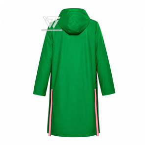 เสื้อผ้าสั่งทำสำหรับชมรมหญิงชาวกรีก ปักลายอัลฟา ขายส่ง |   คาปา |   เสื้อกันลมแบบยาว Alpha Anorak เสื้อกันฝน - Product Image 2