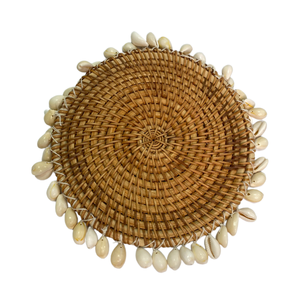 ขายส่งรุ่นล่าสุดรอบจานรองแก้วหวายธรรมชาติที่มีเปลือกหอยสีขาวรอบขอบทอมือตกแต่งบ้านและห้องครัว - Product Image 2