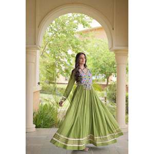 Robe en coton Kora avec miroir et travail Gota Patti - Robe de soirée festive Navratri - Product Image 2
