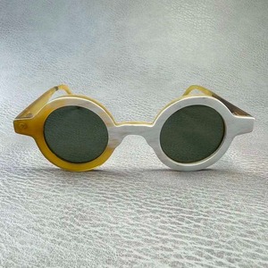 Gafas de cuerno de búfalo ajustables hechas a mano, estilo artesanal natural, modernas, ecológicas, coleccionables, HASAN CRAFT, Uttar Pradesh - Product Image 4