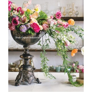 Amazing <b>gold</b> Tabletop Metal <b>Flower</b> Vase Embossed tripod base Wedding Decoration Centerpiece <b>Flower</b> Vase Event Parties Supplier - Product Image 3