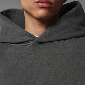 Sweat à capuche en molleton marron clair délavé effet soleil, finition délavée ton sur ton, coupe décontractée, court, épaules tombantes, pour l'automne - Product Image 4