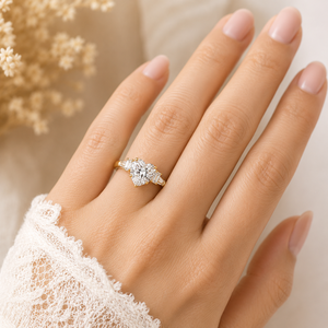 Bague de mariage fine, cadeau d'amour, bague en or massif 10K 14K 18K, diamant de laboratoire en forme de cœur, bague de fiançailles à cinq pierres - Product Image 3