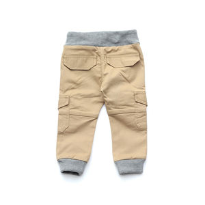 Pantalones cargo impermeables personalizados para niños, pantalones jogger cargo, pantalones de sarga elástica con bolsillos, puños y cordón ajustable para niños - Product Image 2