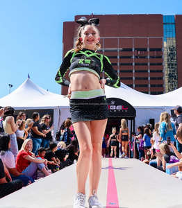 2025 mejor venta de ropa deportiva personalizada de manga completa uniformes de porristas con última técnica impresa de diseño para ropa de práctica - Product Image 4