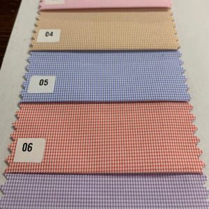 ผ้าเชิ้ตโพลีคอตตอนเกรดพรีเมียม Garavani กว้าง 58 นิ้ว ย้อมสีพื้น 120gsm ผลิตจากโรงงาน จำหน่ายส่ง ผ้าสำหรับตัดเย็บเสื้อผ้าเด็กอินเดีย - Product Image 1