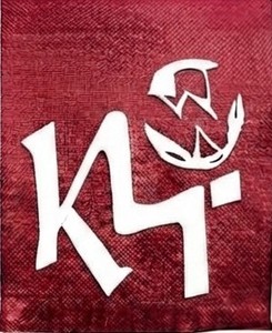 Sac de sport K4 rouge avec rayures blanches et logo, grande capacité, pour hommes et femmes, utilisation en plein air - Product Image 4
