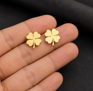 Pendientes de Plata de Ley 925 con baño de Oro de 18K, diseño de trébol de cuatro hojas, clásicos, unisex, para uso diario, joyería fina, regalo para ella. - Product Image 4