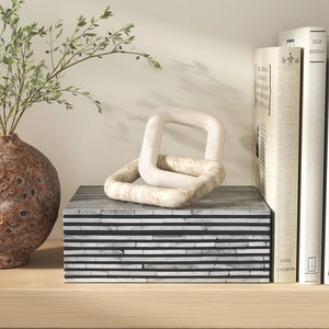Sculpture géométrique abstraite en marbre, décoration artistique faite à la main pour table, design minimaliste pour la décoration de la maison - Product Image 4