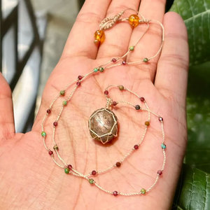 Collier pendentif rond en pierre naturelle en macramé fait main, cordon perlé réglable à double brin, cadeau unisexe hindou - Product Image 3