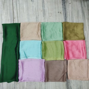 Superoferta de Verano: Última Tendencia en Garbasaar Somalí Auténtico Liso con Colores Vibrantes y Deslumbrantes para Festivales y Eventos Especiales - Product Image 1