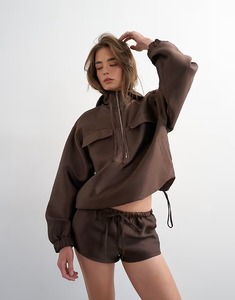 Blouson de course à capuche color block pour femme, manches longues, fermeture éclair, coupe-vent en polyester tissé, idéal pour le printemps - Product Image 2
