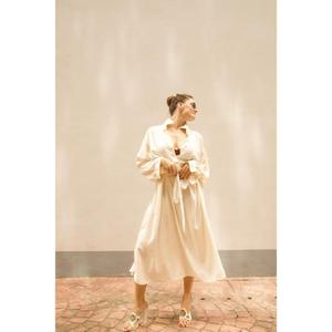 เดรสเชิ้ตยาวผู้หญิงทรงหลวม น้ำหนักเบา สไตล์ลำลอง ติดกระดุม มีเข็มขัด - Product Image 3