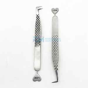 แหนบดึงขนตา RMI Heart Design Bottom Style ด้ามจับเพชร สแตนเลสสตีล สีเงิน ปลายแหลม - Product Image 4