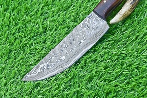 Impresionante Cuchillo de Chef de Acero de Damasco Forjado a Mano |   Cuchillo de Cocina de 9.5 Pulgadas con Mango de Madera Natural - Product Image 5
