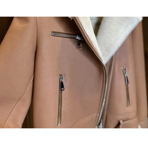Manteau Moto Unisexe en Similicuir et Fourrure, Coupe Slim, Style Urbain Tendance, Fermeture Éclair, Vente en Gros - Product Image 2