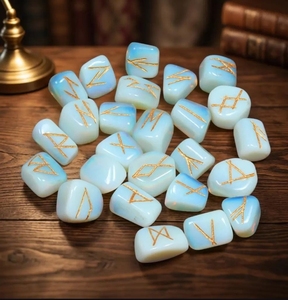 Ensemble de runes en opalite, 25 pierres de divination en cristal, runes nordiques Elder Futhark, pierres d'oracle carrées polies pour la divination et la méditation - Product Image 6