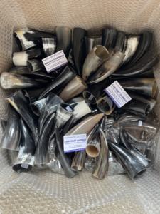 Paire de cornes de bison polies pour décoration murale, design Art Déco écologique, grandes tailles 10 et 18 pouces, pour mariage, anniversaire, Nouvel An, nouveauté - Product Image 2