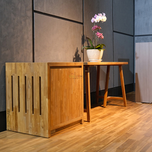 Armoire de salon minimaliste en teck massif avec porte à panneau plat, meuble de rangement écologique et durable pour hôtel et appartement - Product Image 2