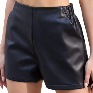 Shorts en cuir sexy pour femmes, style discothèque, taille haute, effet push-up, coupe ajustée, pour l'été - Product Image 3