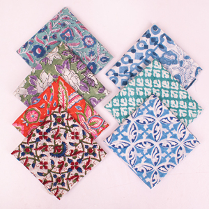 Pañuelo Ligero de Algodón Orgánico Hecho a Mano con Estampado Floral, Ecológico, Estilo Bohemio, Unisex, para Cabello y Cuello - Product Image 2