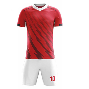 Obtenga una Camiseta de Fútbol de Verano Personalizada y Transpirable de Poliéster, Diseñada para Máxima Comodidad y Estilo - Product Image 5