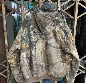 Sudadera con Capucha de Camuflaje para Mujer, con Cierre Completo, Manga Larga, Forro Cortavientos, Chaqueta de Invierno, Corte Regular, Diseño Estampado en Poliéster Tejido - Product Image 3
