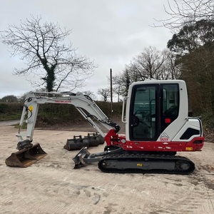 Mini-excavatrice Takeuchi robuste avec une puissance hydraulique élevée, une structure durable et un fonctionnement efficace - Product Image 1