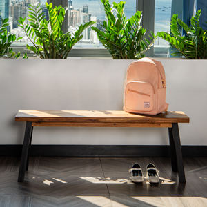 Banc en bois d'acacia finition naturelle, fabriqué à partir de bois d'acacia massif, avec un motif de grain distinctif et une structure d'assise stable - Product Image 3