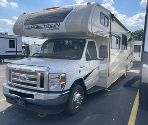 Autocaravanes de luxe Coachmen LEPRECHAUN 319MB d'occasion 2023 2024 2025 - Product Image 1