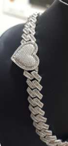 สร้อยคอแบบ Cuban Link รูปหัวใจ เงินแท้ 925 ประดับเพชรโมอิสซาไนต์ สไตล์ฮิปฮอป บลิงๆ เครื่องประดับสำหรับแร็ปเปอร์ ใส่ไปงานปาร์ตี้ ของขวัญ - Product Image 2