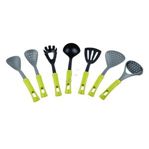 Juego de Utensilios de Cocina Modernos de 7 Piezas de Primera Calidad, Ecológicos, con Mango de Plástico de Fácil Agarre, Incluye Herramientas de Cocina de Metal - Product Image 1