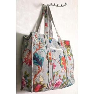 Bolso Tote Acolchado de Algodón con Diseño Floral, Hecho a Mano en India, Bolso de Hombro Boho para Mujer, Bolso de Compras - Product Image 4