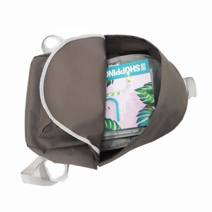 Mochila escolar moderna gris y blanca para adolescentes, tela duradera de alta densidad, compartimento interno acolchado para estudiantes. - Product Image 5