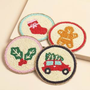 Sous-verres perlés faits main sur mesure avec broderie élégante pour les fournisseurs de cadeaux - Product Image 5