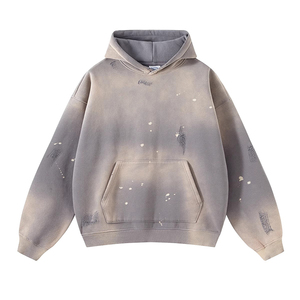 Sweat-shirt à capuche noir surdimensionné pour homme en coton French Terry avec impression par pulvérisation et poche, coupe classique pour l'automne - Product Image 3
