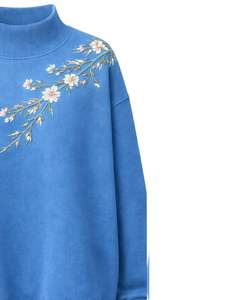 Sweat-shirt à col montant bleu ciel pour femme, broderie florale, manches longues, pull décontracté d'hiver, mélange de coton doux, haut pour femme, vente en gros - Product Image 3
