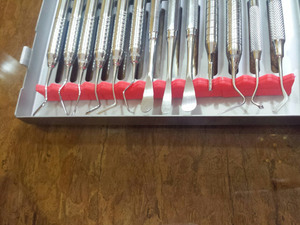 Juego de Instrumentos Quirúrgicos Dentales de 18 Piezas, Kit Periodontal con Tijeras, Portaagujas, Retractor, Mango Antideslizante, Plateado, Certificado CE - Product Image 6